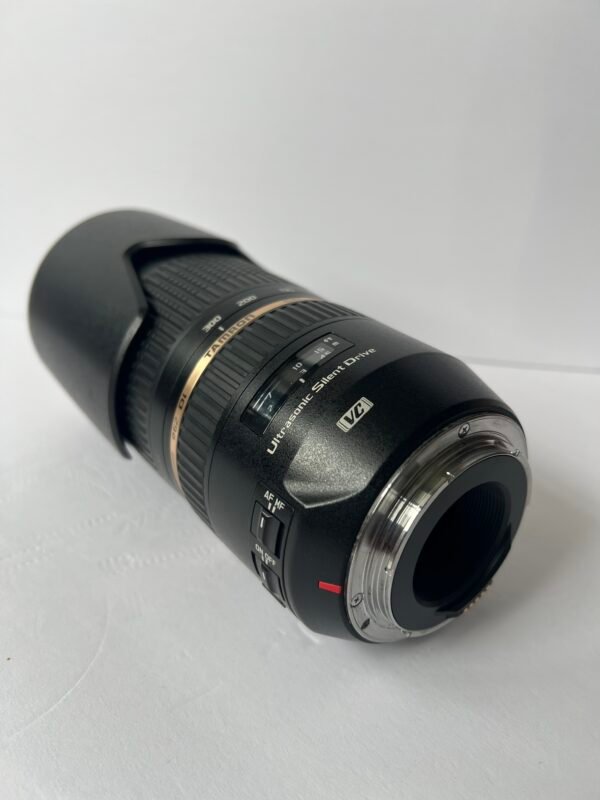 Tamron SP 70-300mm f/4-5.6 Di VC USD Telephoto Zoom Lens For Canon Digital SLRs & 35mm Film Camera EF Mount (USED) - Image 3